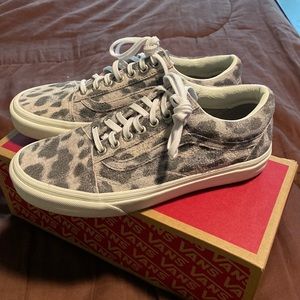 Unisex Sneaker by Vans Brand.  NEW